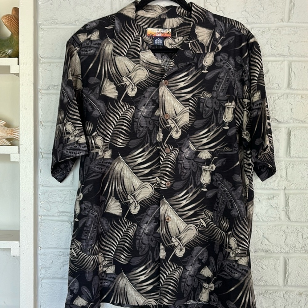 Havana Jack’s Cafe 100% Silk Casual Hawaiian Print Tropical Drink Print Size M